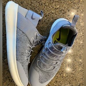 Nike women’s Light Gray Sneakers